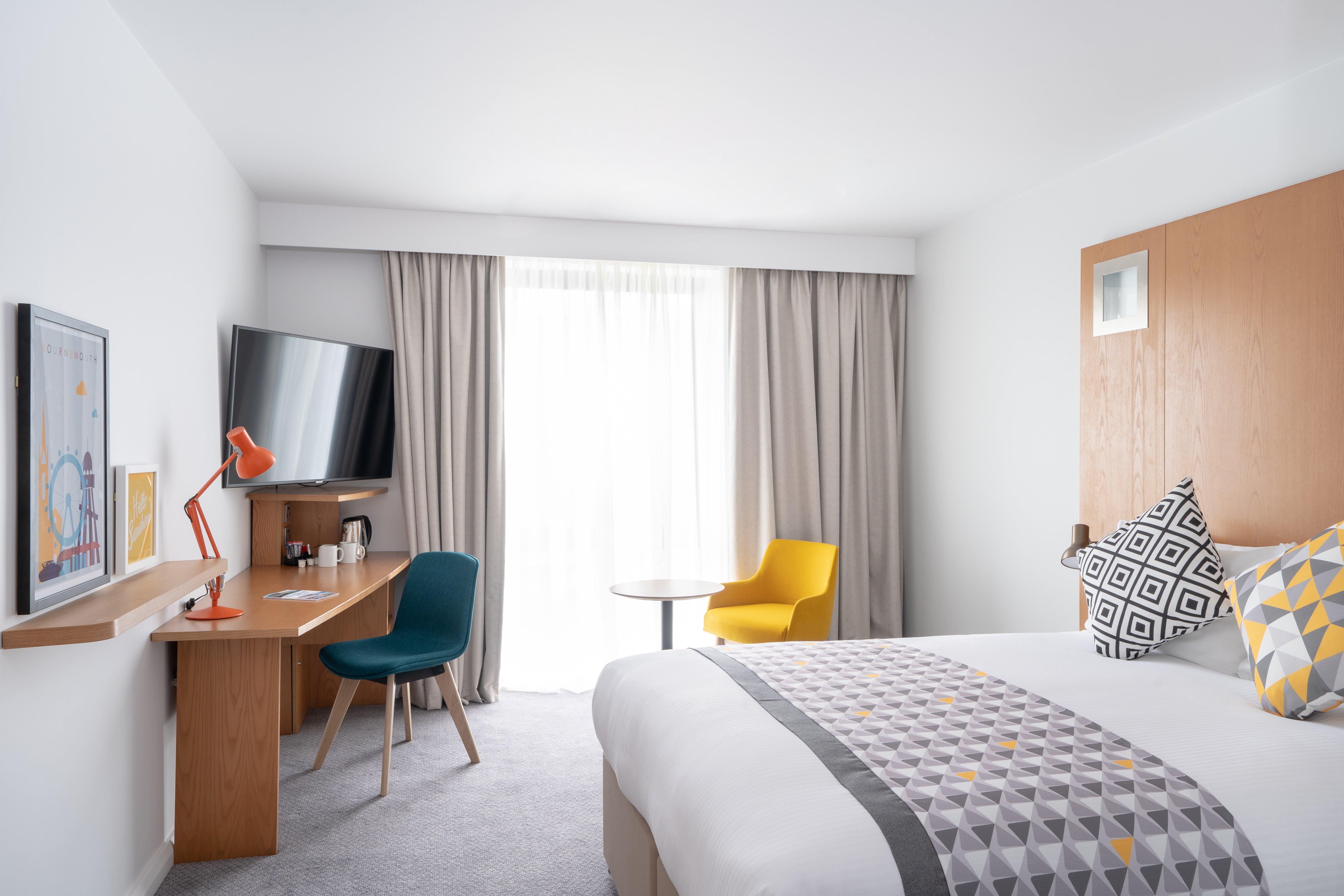 Holiday Inn Bournemouth By Ihg Exterior photo