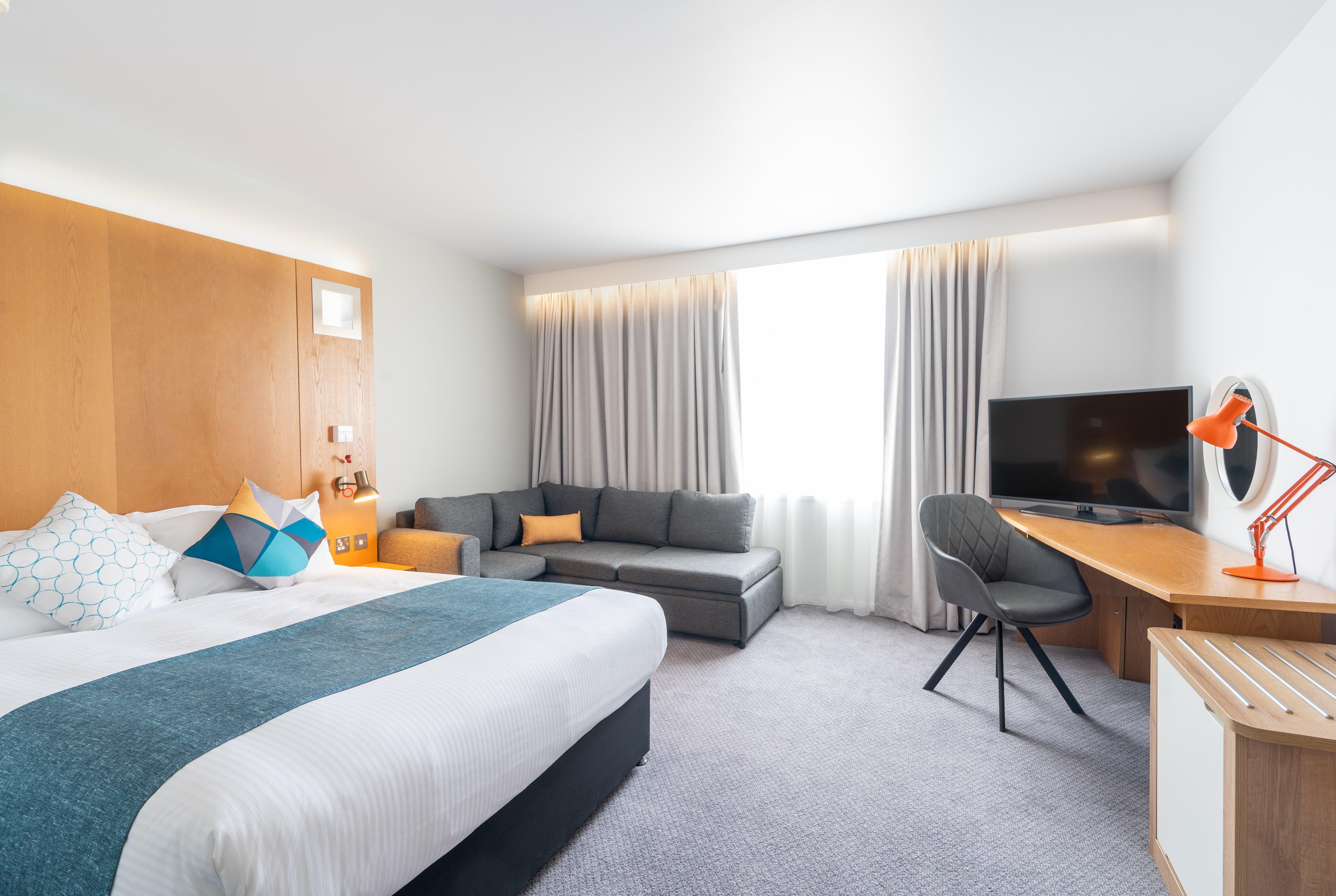 Holiday Inn Bournemouth By Ihg Exterior photo