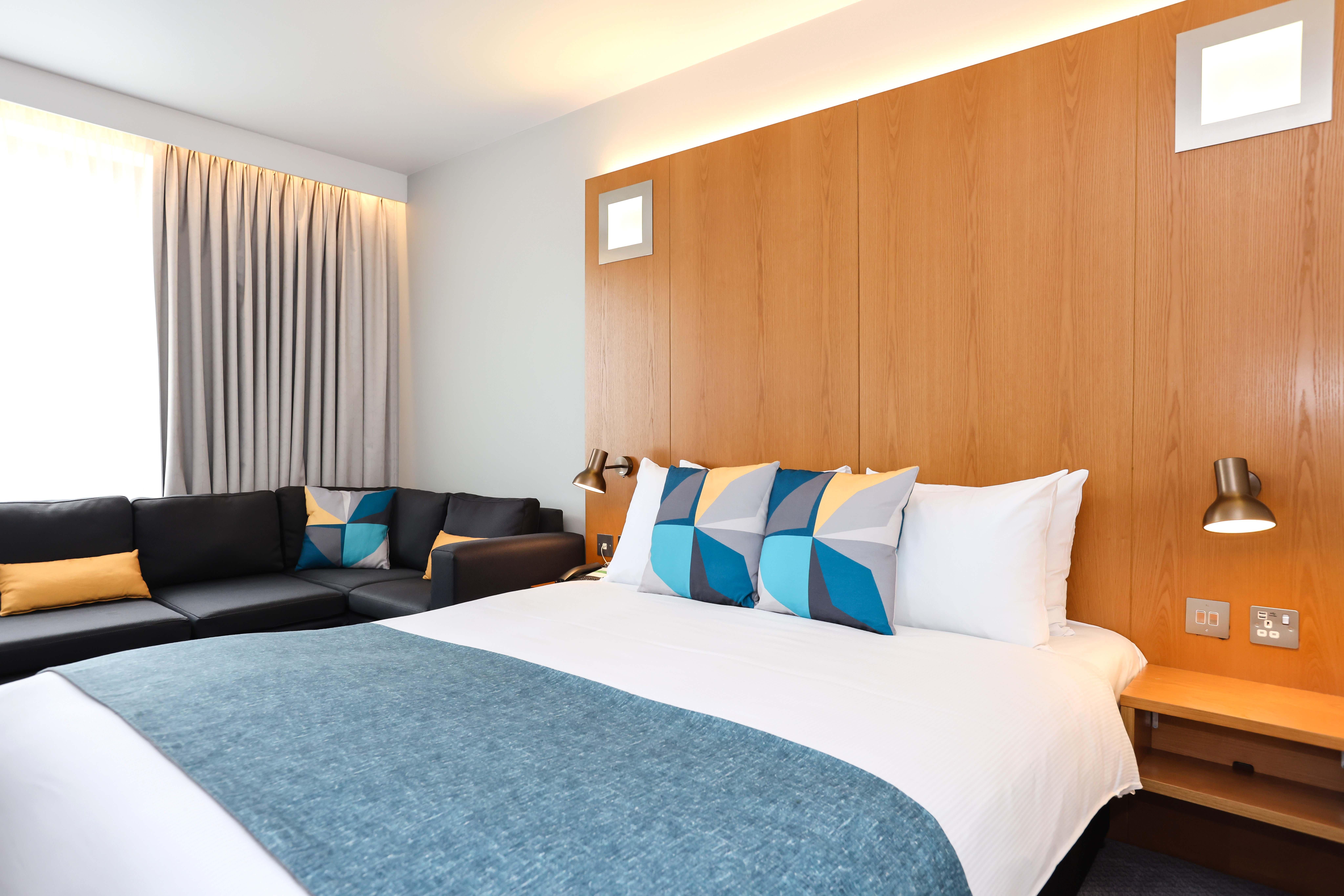 Holiday Inn Bournemouth By Ihg Exterior photo