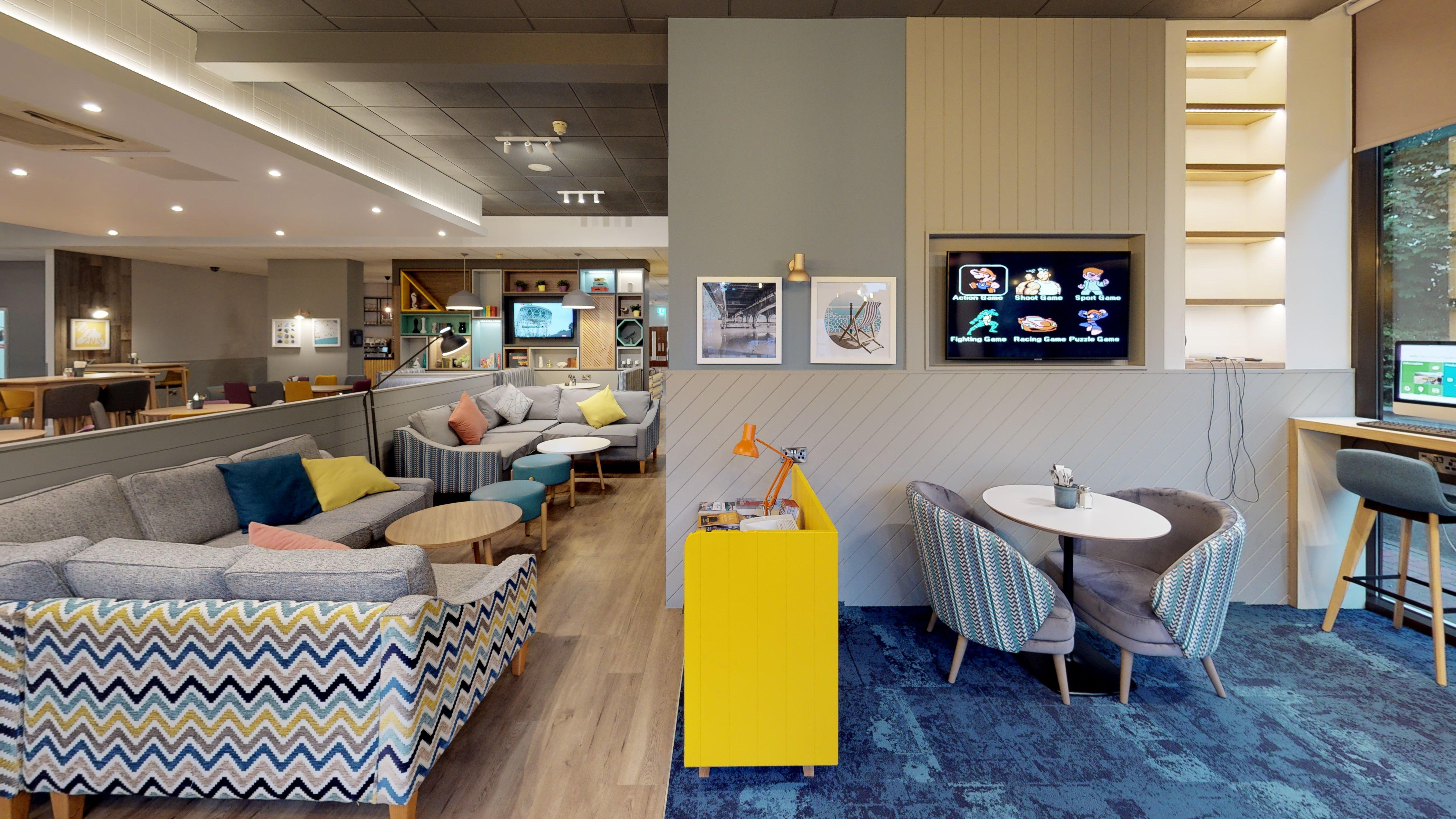 Holiday Inn Bournemouth By Ihg Exterior photo