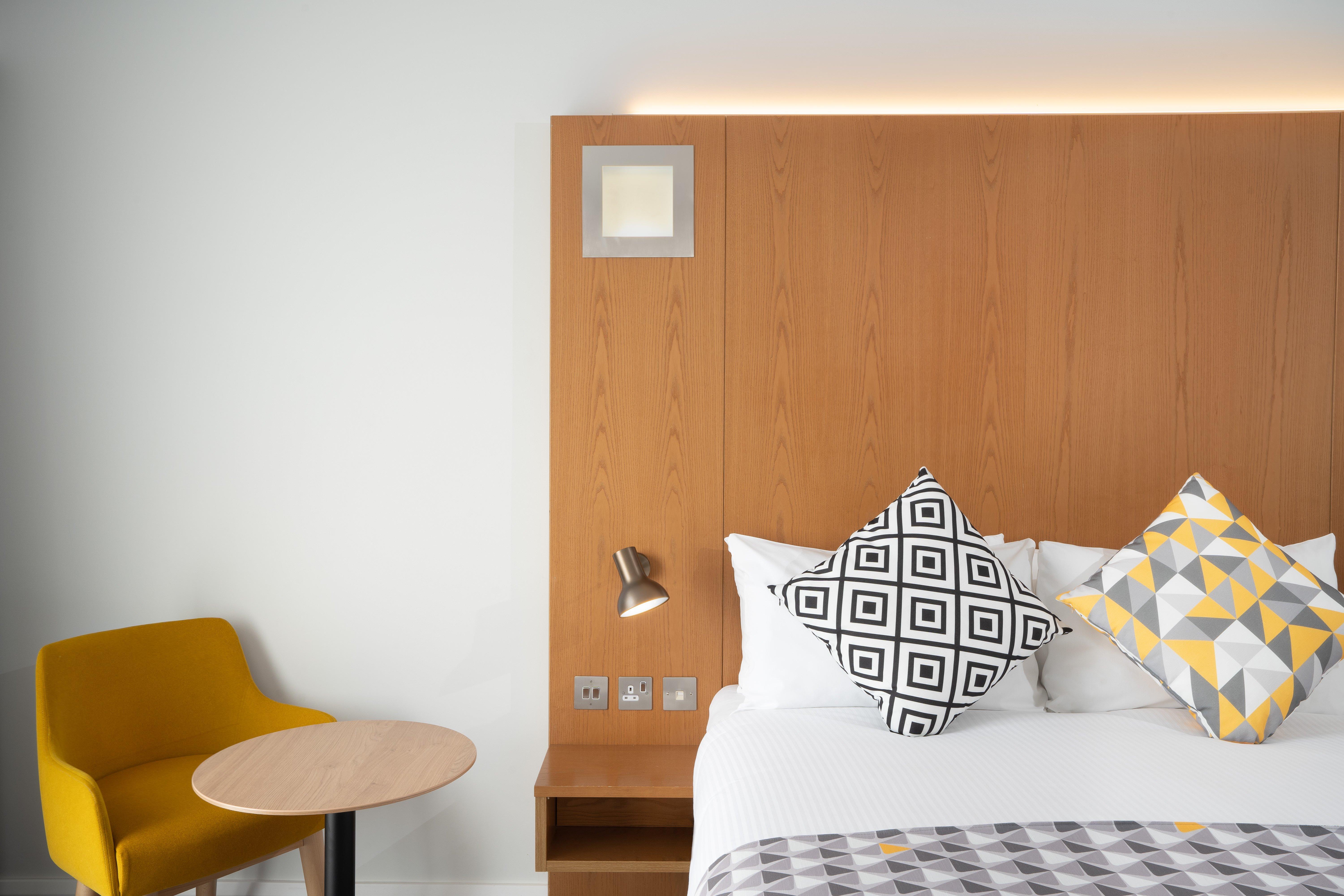 Holiday Inn Bournemouth By Ihg Exterior photo