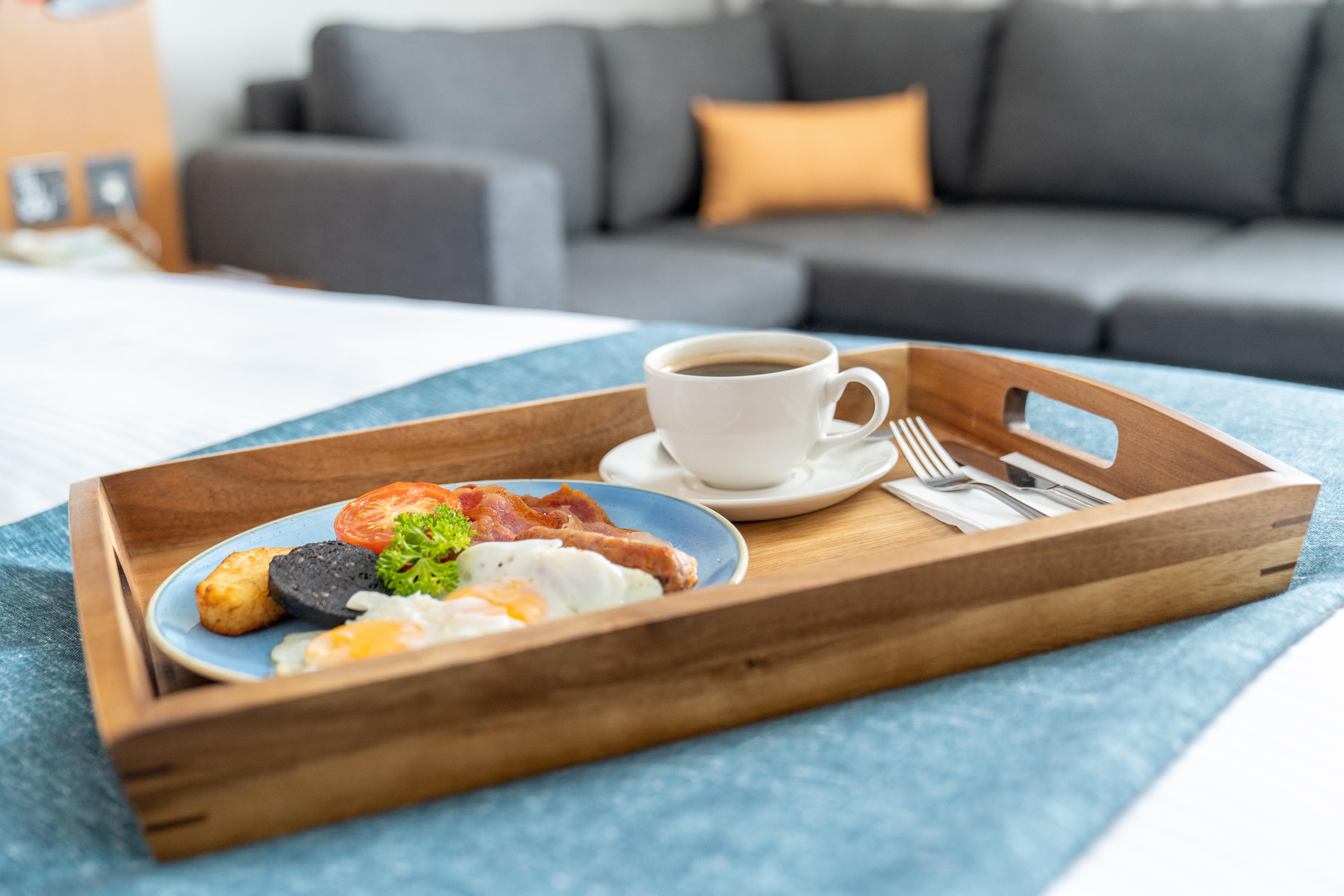 Holiday Inn Bournemouth By Ihg Exterior photo
