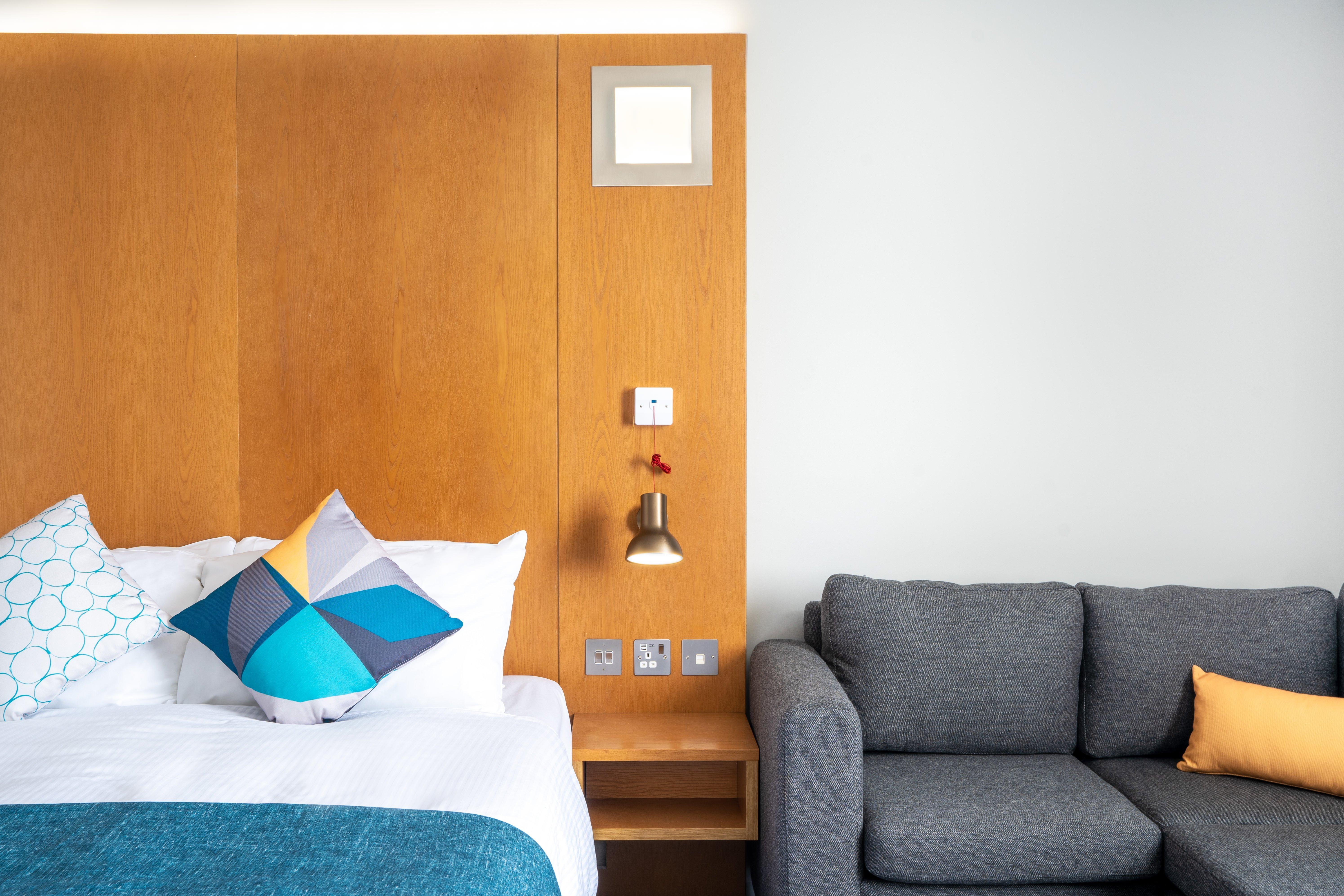 Holiday Inn Bournemouth By Ihg Exterior photo