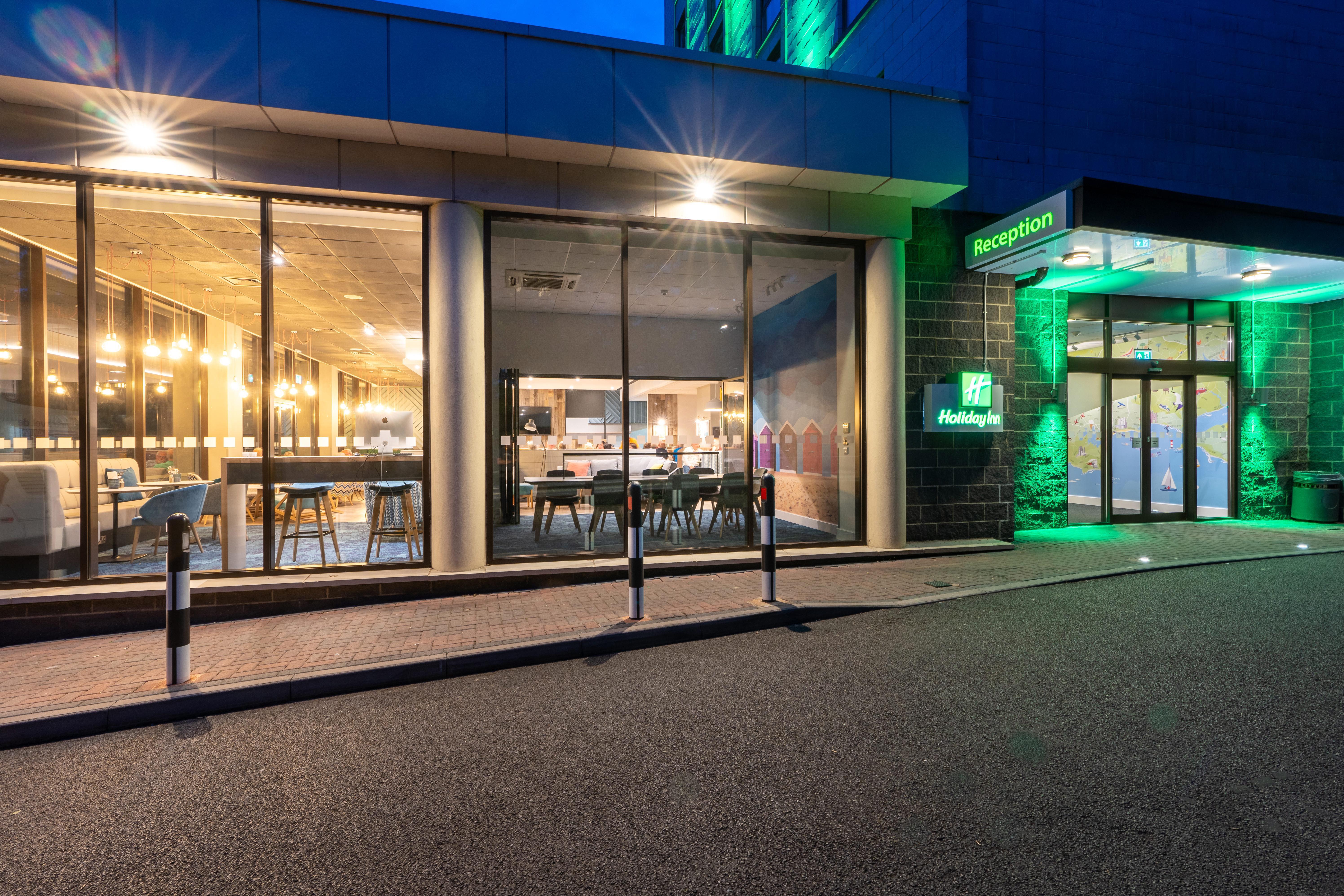 Holiday Inn Bournemouth By Ihg Exterior photo